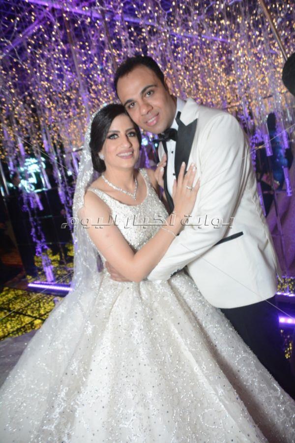 «يوم تلات» عمرو دياب تُشعل إحدى حفلات الزفاف