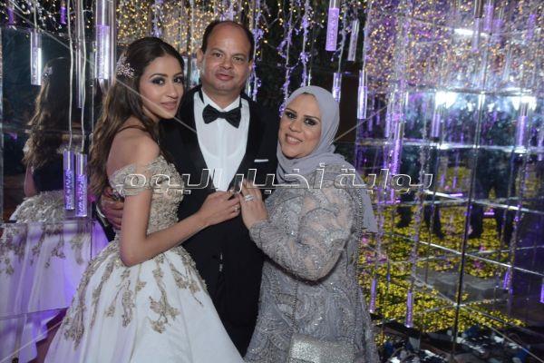 «يوم تلات» عمرو دياب تُشعل إحدى حفلات الزفاف