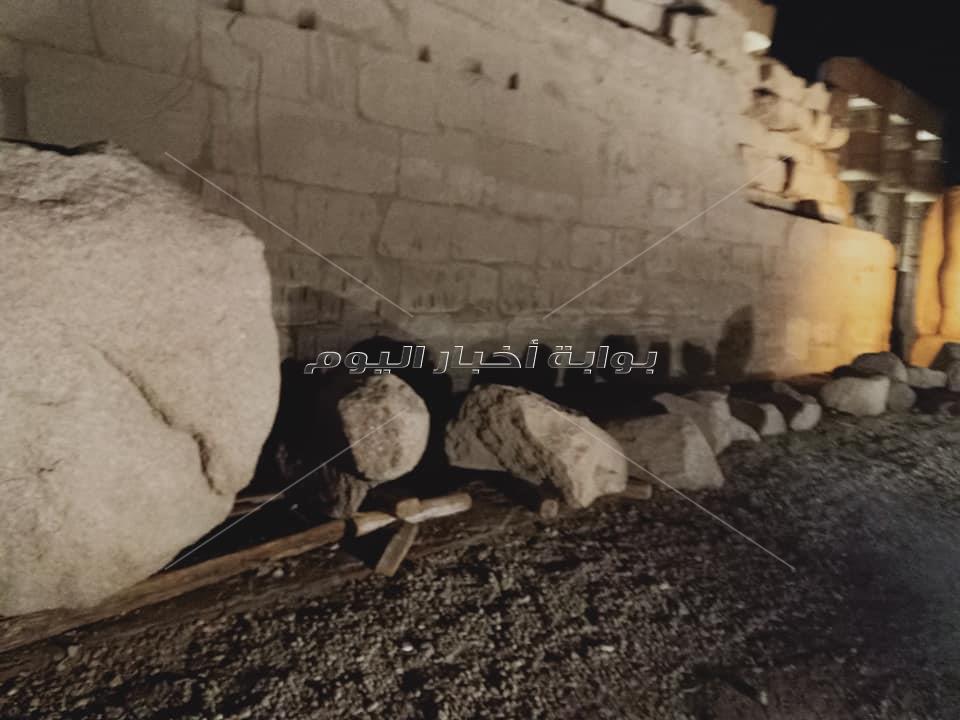 تمثالي اوزيريين للملك رمسيس الثاتي قبل الترميم