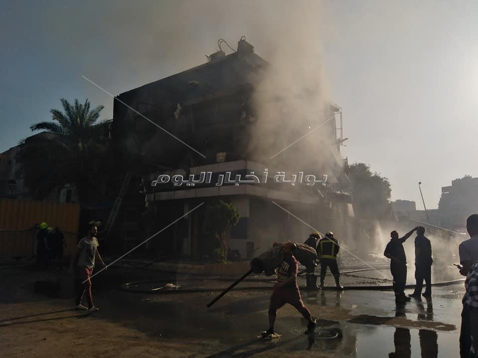 اخماد حريق بمحل قماش بمنطقة وكالة البلح