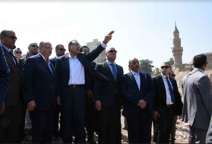 رئيس الوزراء بيتفقد منطقة سور مجرى العيون ومنطقة عين الحياة 