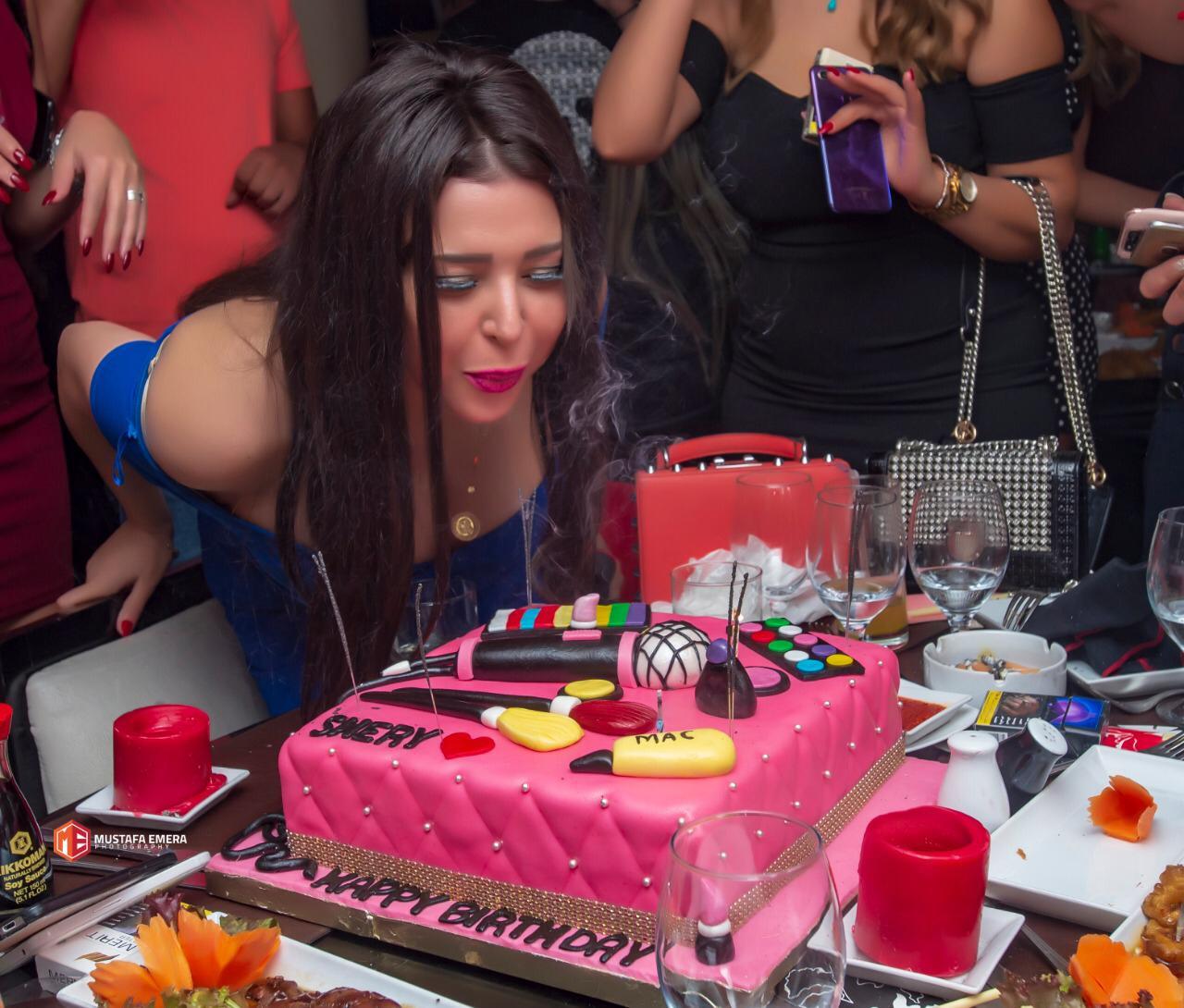 الإعلامية شيري عبدالله تحتفل بعيد ميلادها