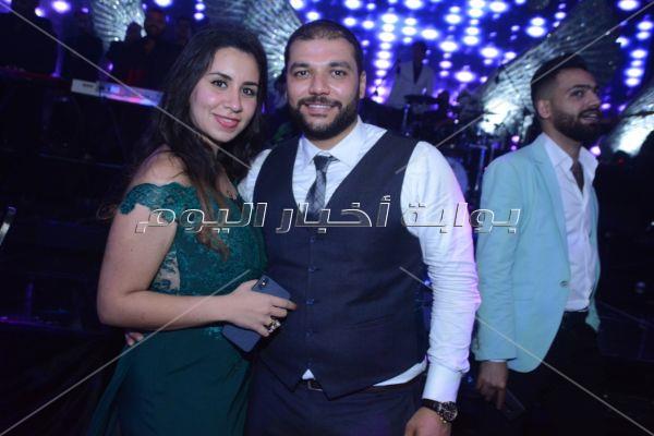 تامر حسني والآ كوشنير يحيان زفاف «عمرو ونورهان»