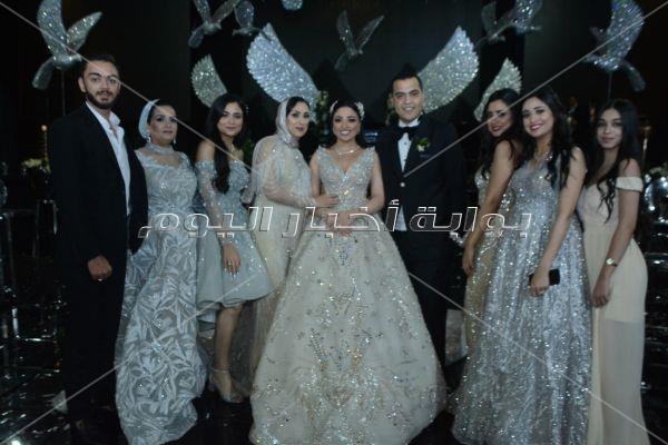 تامر حسني والآ كوشنير يحيان زفاف «عمرو ونورهان»