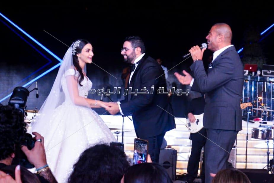 كواليس لقاء عمرو دياب وحماقي في حفل واحد