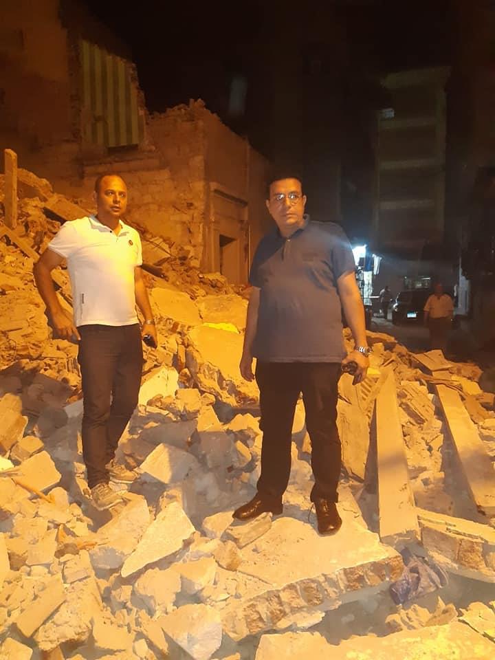 صور| انهيار عقار قديم مكون من 3 طوابق وسط الإسكندرية