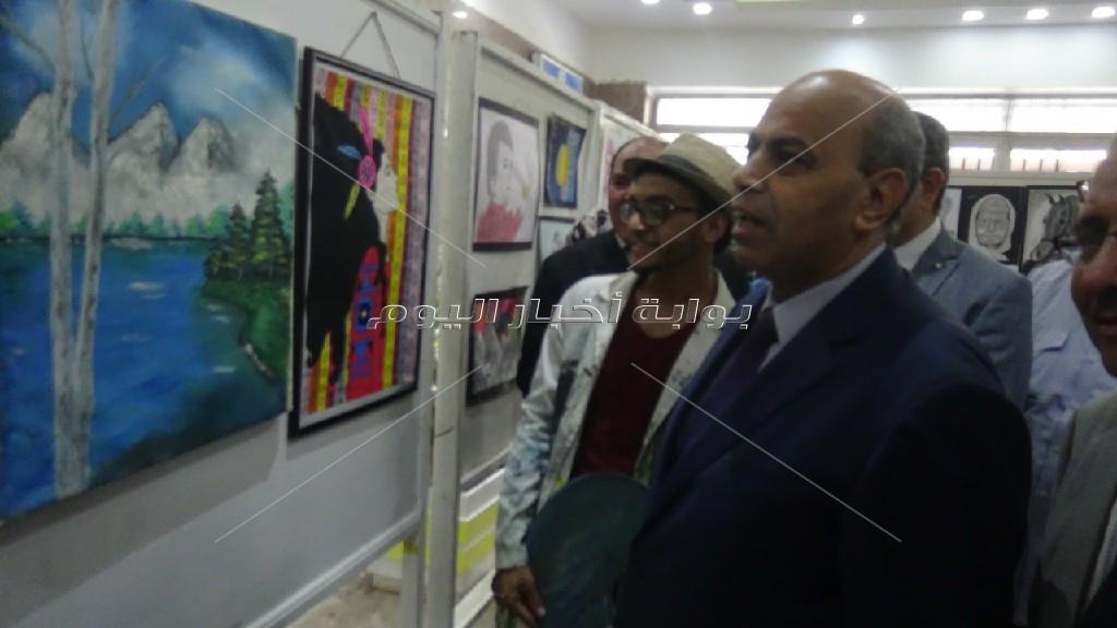  رئيس جامعة المنيا يفتتح المعرض الفني الأول لطلاب كلية الزراعة...ومؤتمر طلابي بالكلية