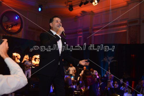 النجوم يتألقن في حفل راغب علامة بالقاهرة