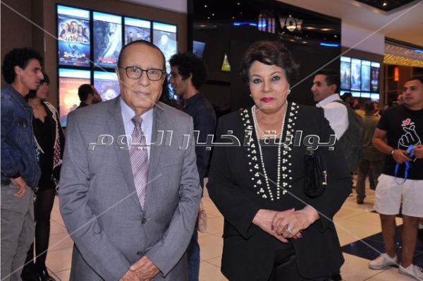 فردوس عبد الحميد وعمرو عبد الجليل في العرض الخاص لفيلم «بين بحرين»