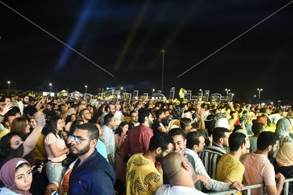 عدوية يتألق في ثالث فقرات حفل الجامعة المصرية الصينية