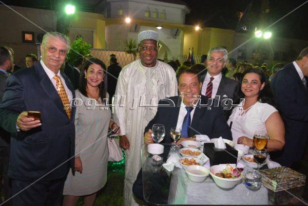 محمد ثروت وسمية أيوب وسميرة عبد العزيز يحتفلون بالعيد الوطني للمجر