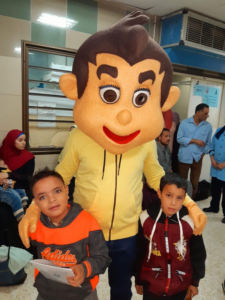 مجلة نور تزور مستشفى أبو الريش للأطفال وتدعو المصريين لدعمها