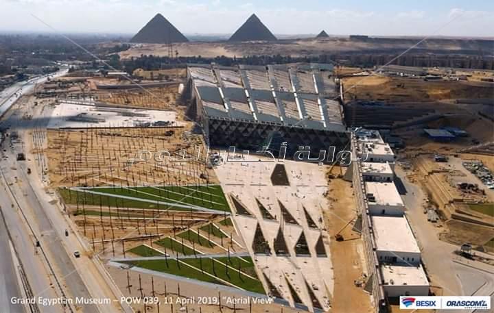 جولة تفقدية لوزير الاثار بالمتحف المصري الكبير 
