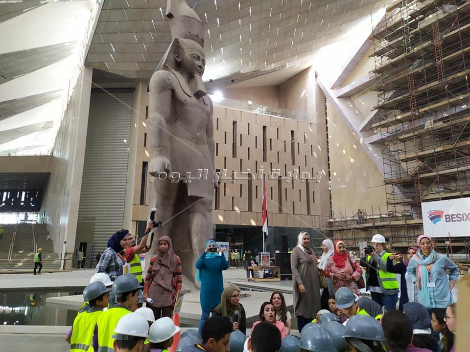 المتحف المصري الكبير» يستضيف طلاب المدارس لتنشيط للوعي الاثري لديهم