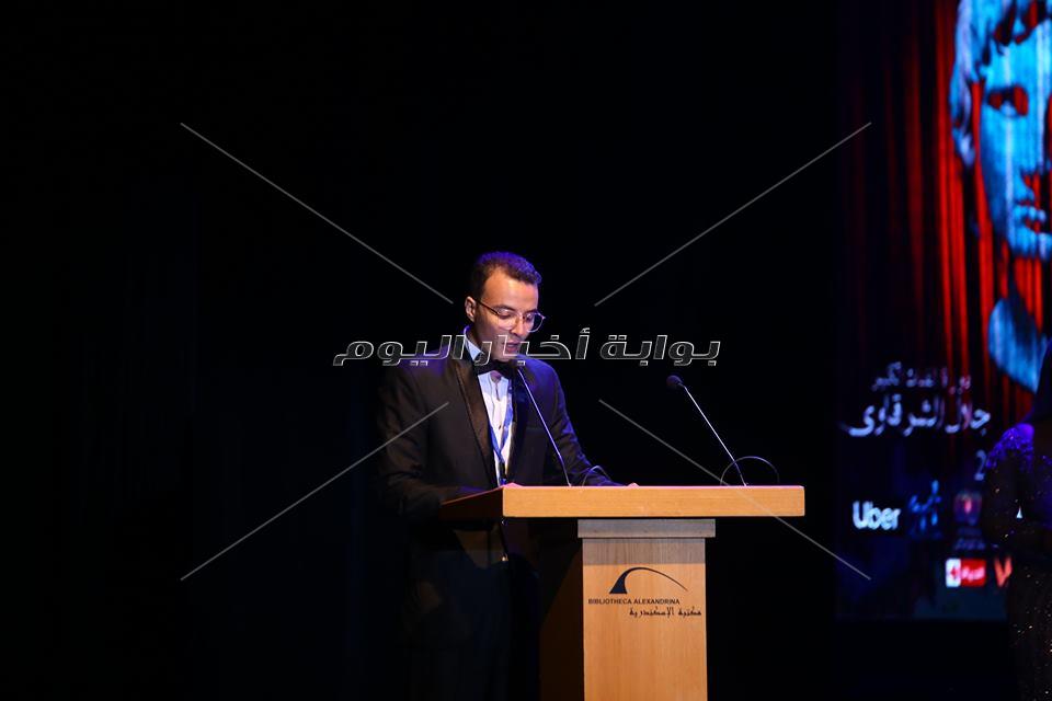 أجواء كرنفالية ولمسة وفاء في افتتاح مهرجان الإسكندرية للمسرح العربي