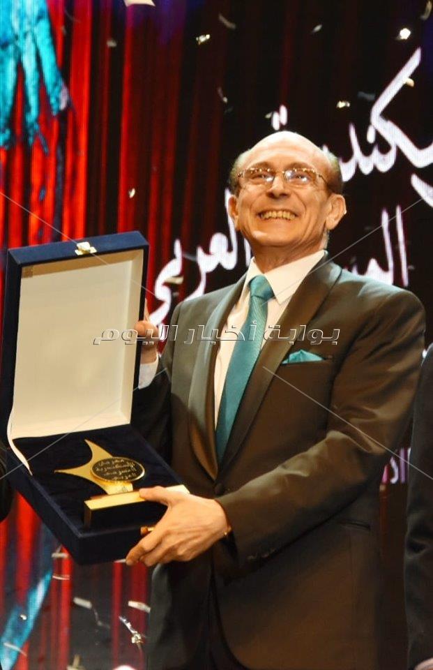 أجواء كرنفالية ولمسة وفاء في افتتاح مهرجان الإسكندرية للمسرح العربي