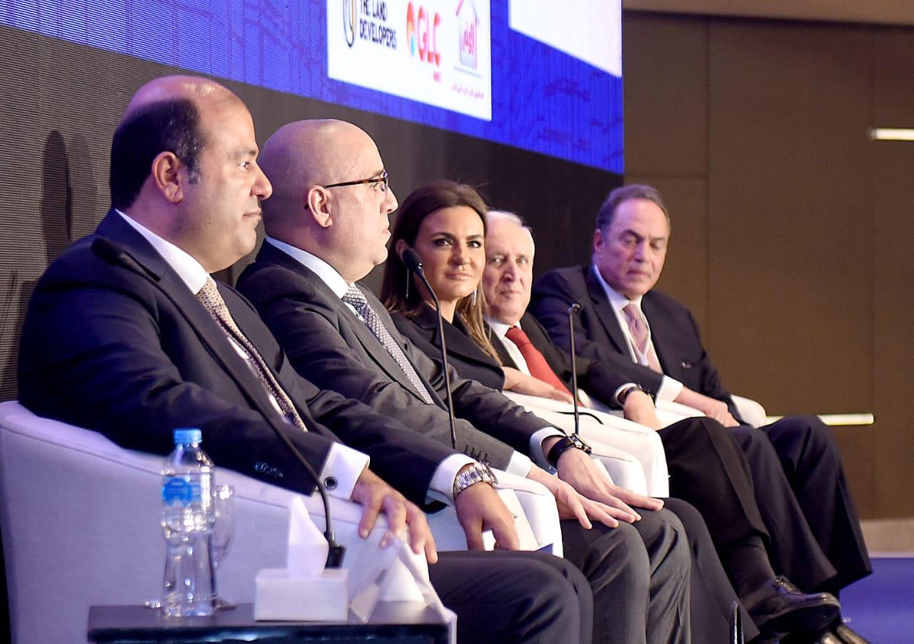 وزيرة الاستثمار والتعاون الدولى تفتتح مؤتمر مدن المستقبل فى مصر 