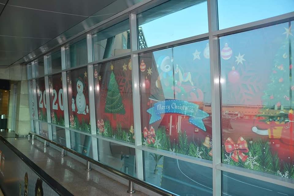  مطار القاهرة يتزين لإستقبال العام الجديد ولأول مرة بوجود بيانو