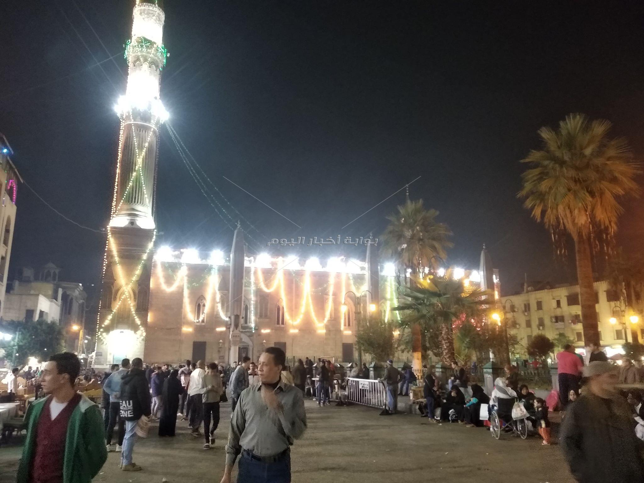 تزيين مسجد الحسين