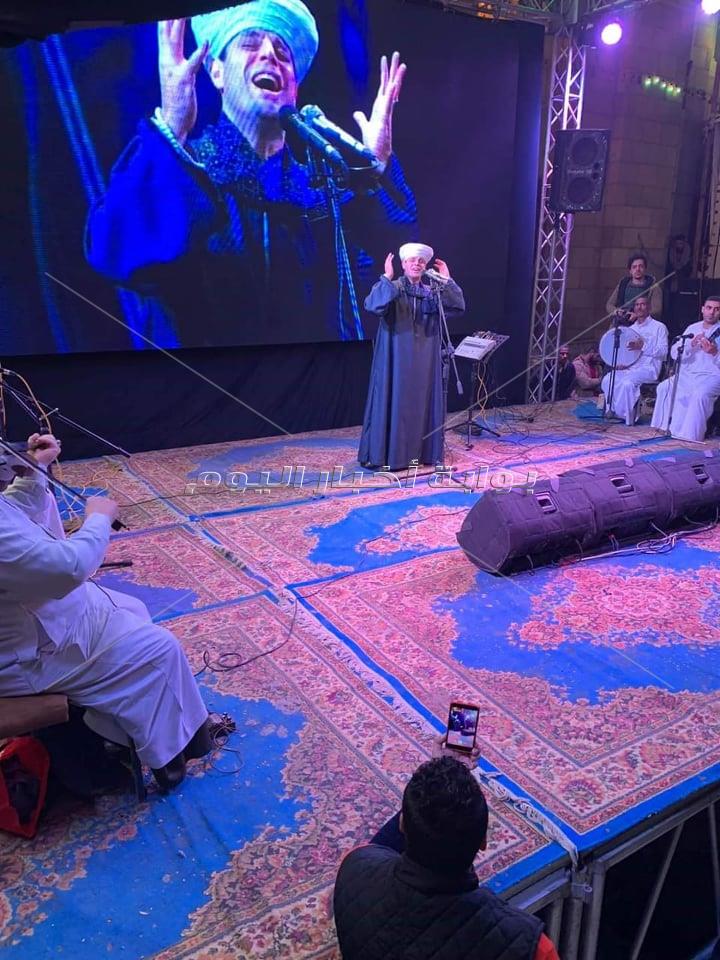 محمود التهامي يختتم الليلة الكبيرة في الحسين