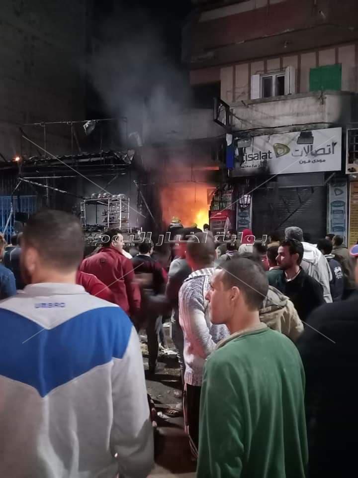 حريق هائل بـ 3 محال غرب الإسكندرية