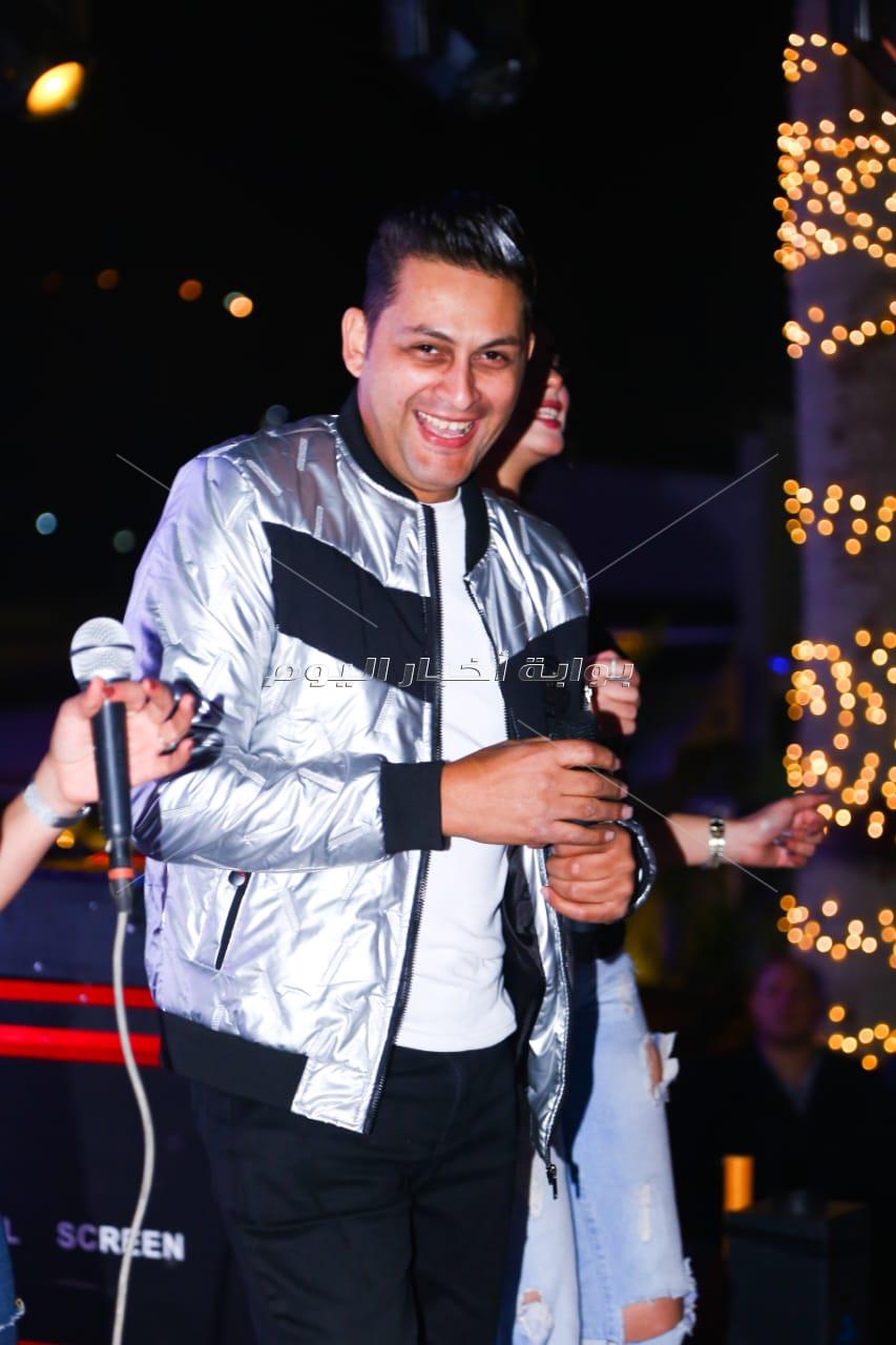 "ناصر أبو لافي" و"سبايسي ميكس" يشعلون رأس السنة في القاهرة الجديدة