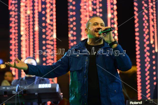هشام عباس يُشعل حفل رأس السنة في كايرو فيستفال