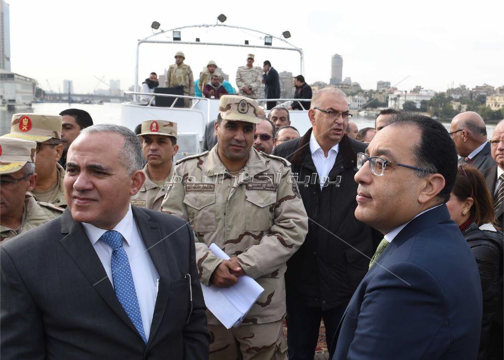 رئيس الوزراء يتفقد تطوير كورنيش النيل من كوبري 15 مايو وحتى كوبري إمبابة