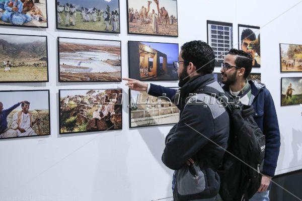 وزير الإعلام يفتتح معرض أفضل صورة صحفية لعام 2019