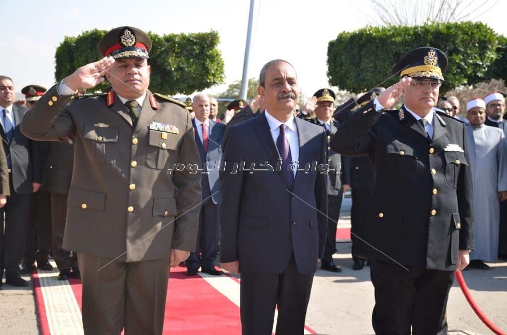 محافظ الاسماعيلية وقائد الجيش الثانى ورئيس جامعة القناة يشاركون في احتفالات عيد الشرطة
