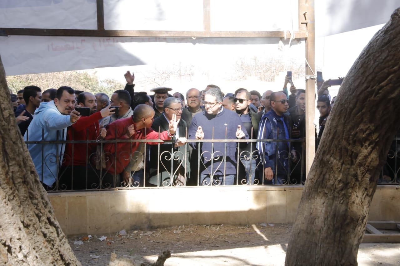 تفاصيل زيارة وزير السياحة و الاثار د. خالد الغناني في المنيا 