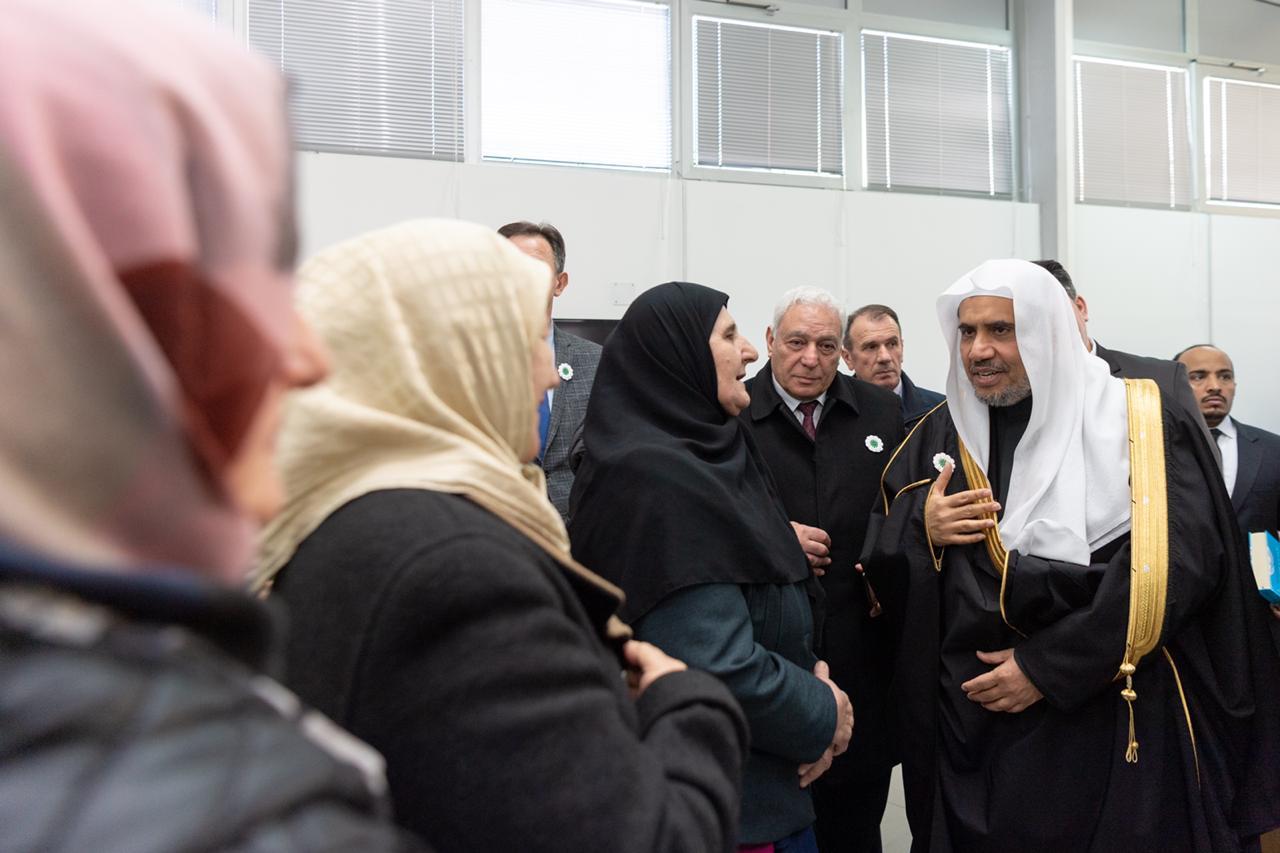 «العيسى» يرأس وفداً من علماء المسلمين  لزيارة موقع مذبحة سربرينيتسا