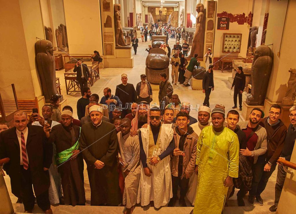 استقبل المتحف المصري بالتحرير وفد من كبار علماء هيئة الأوقاف المصرية