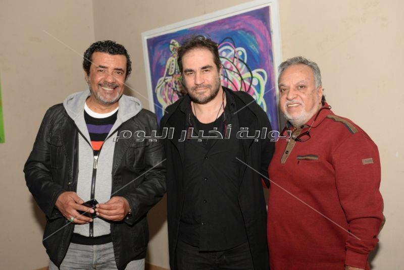 أشرف زكي وفيفي عبده وخالد جلال يفتتحون معرض حسين العزبي