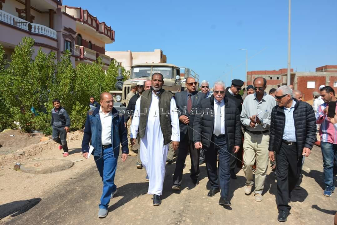 محافظ جنوب سيناء يتفقد ازالة اثار السيول بمدينة ابوزنيمة وابورديس
