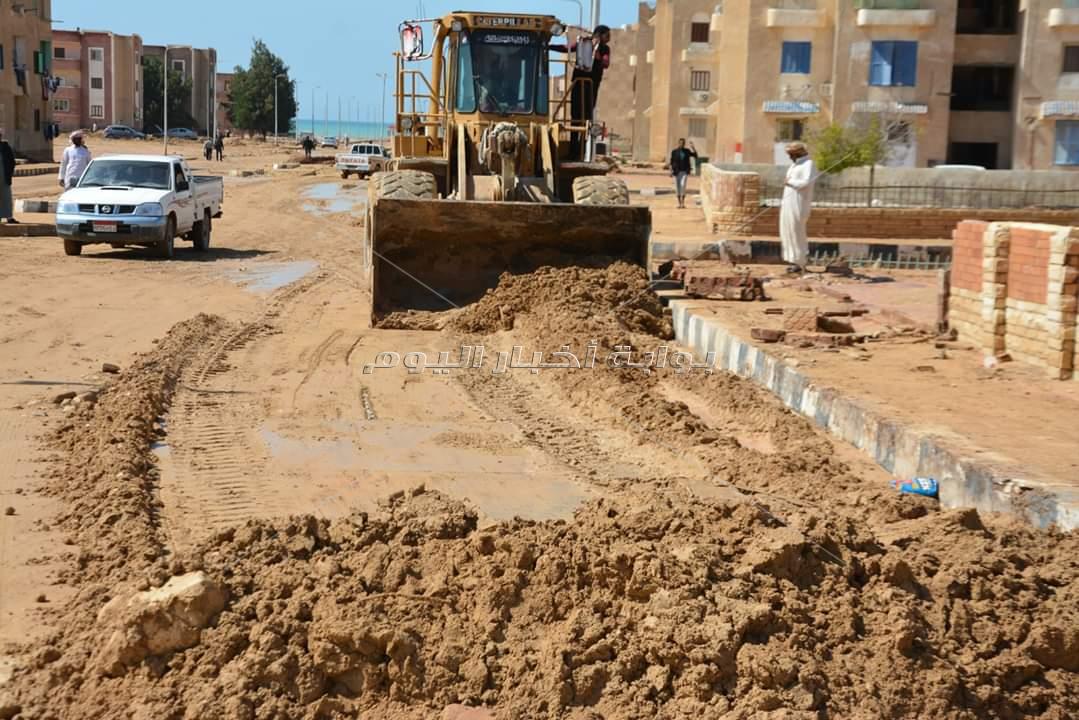 محافظ جنوب سيناء يتفقد ازالة اثار السيول بمدينة ابوزنيمة وابورديس