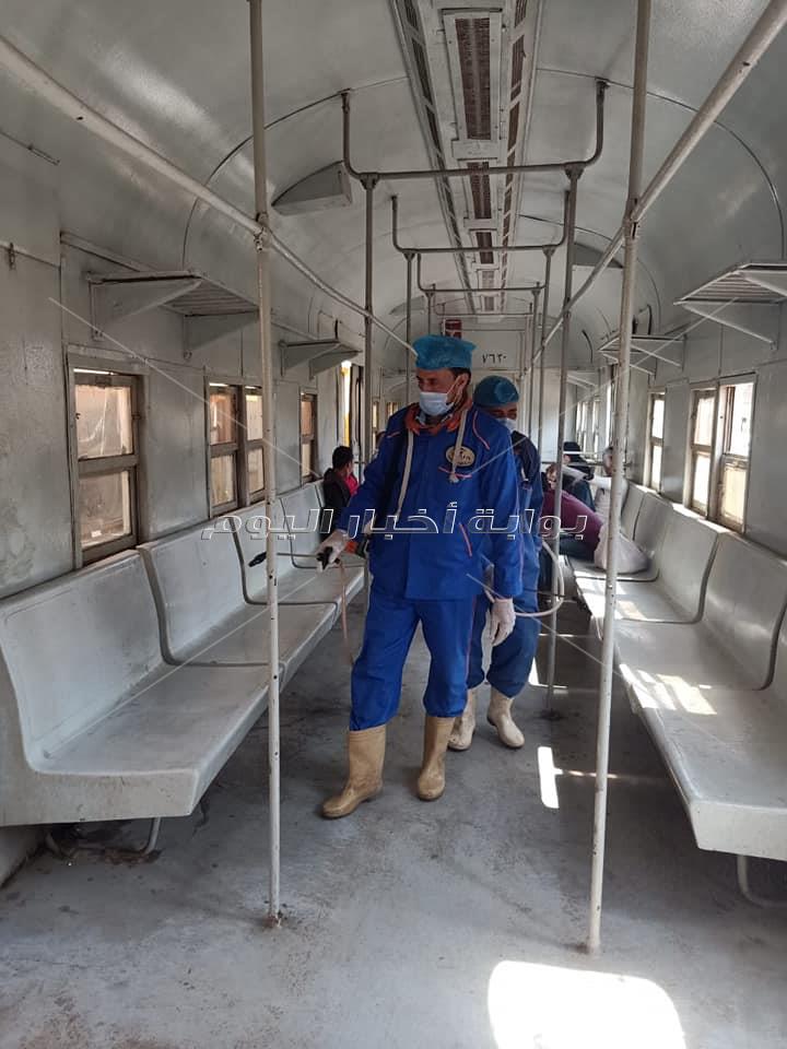 تطهير قطار أبو قير و16 محطة سكة حديد في الإسكندرية