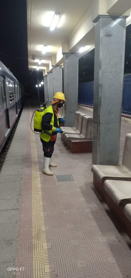 مترو الأنفاق يبث رسائل اذاعية في المحطات للتوعية من كورونا 