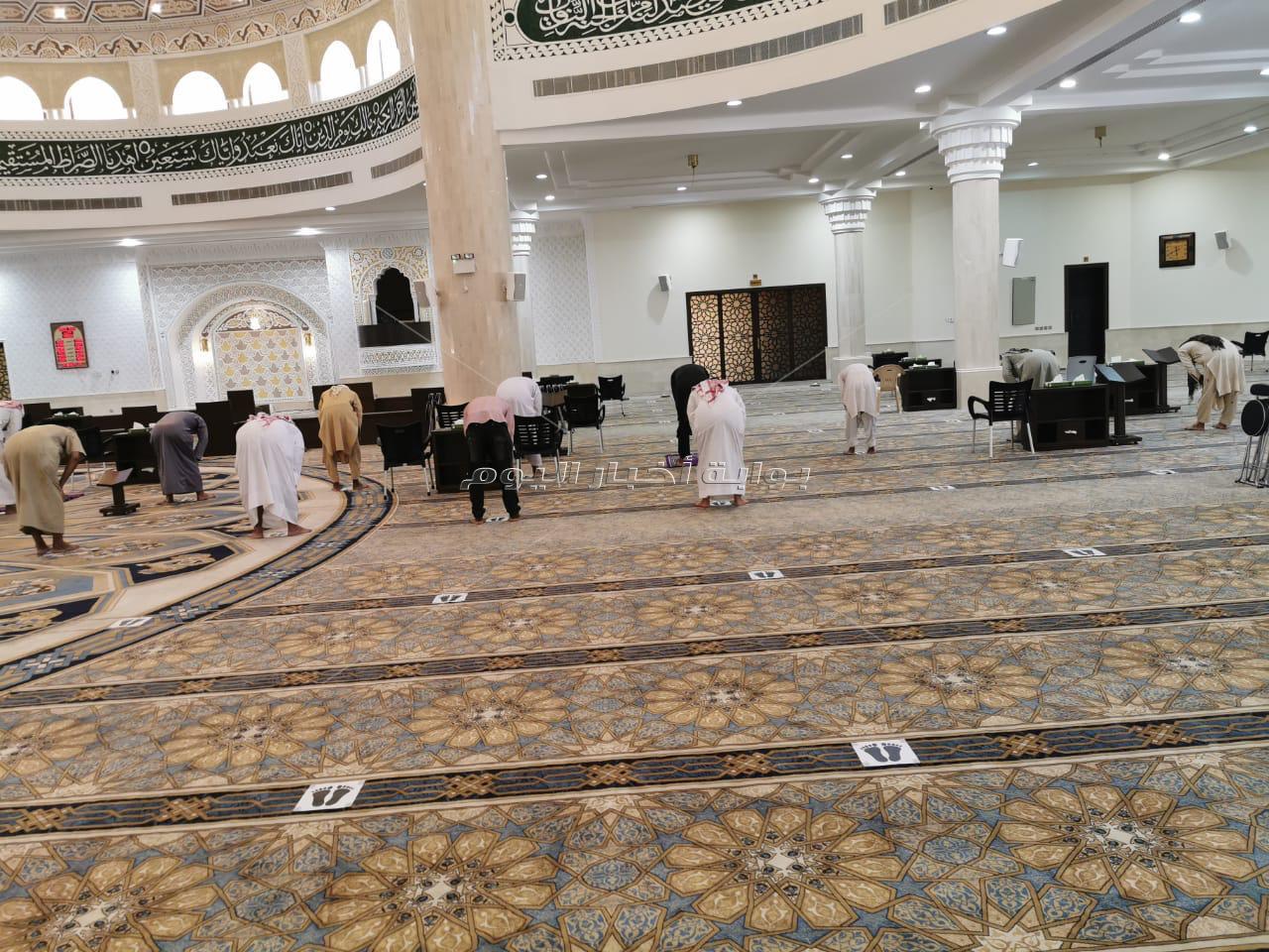 صور| محافظ الحريق بالسعودية يتجول بجامع الملك عبدالعزيز في أول يوم من افتتاحه للمصلين