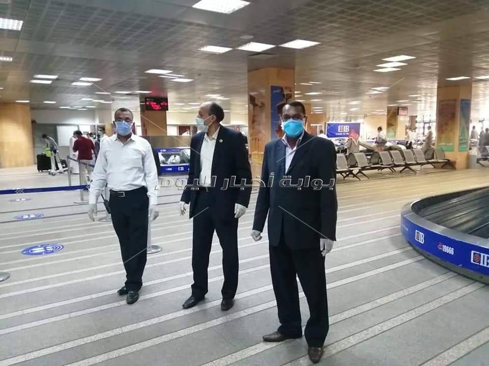  صور مطار الأقصر يستقبل أول رحلة دولية بعد غياب أكثر من ثلاثة شهور للمصريين العالقين بالكويت 