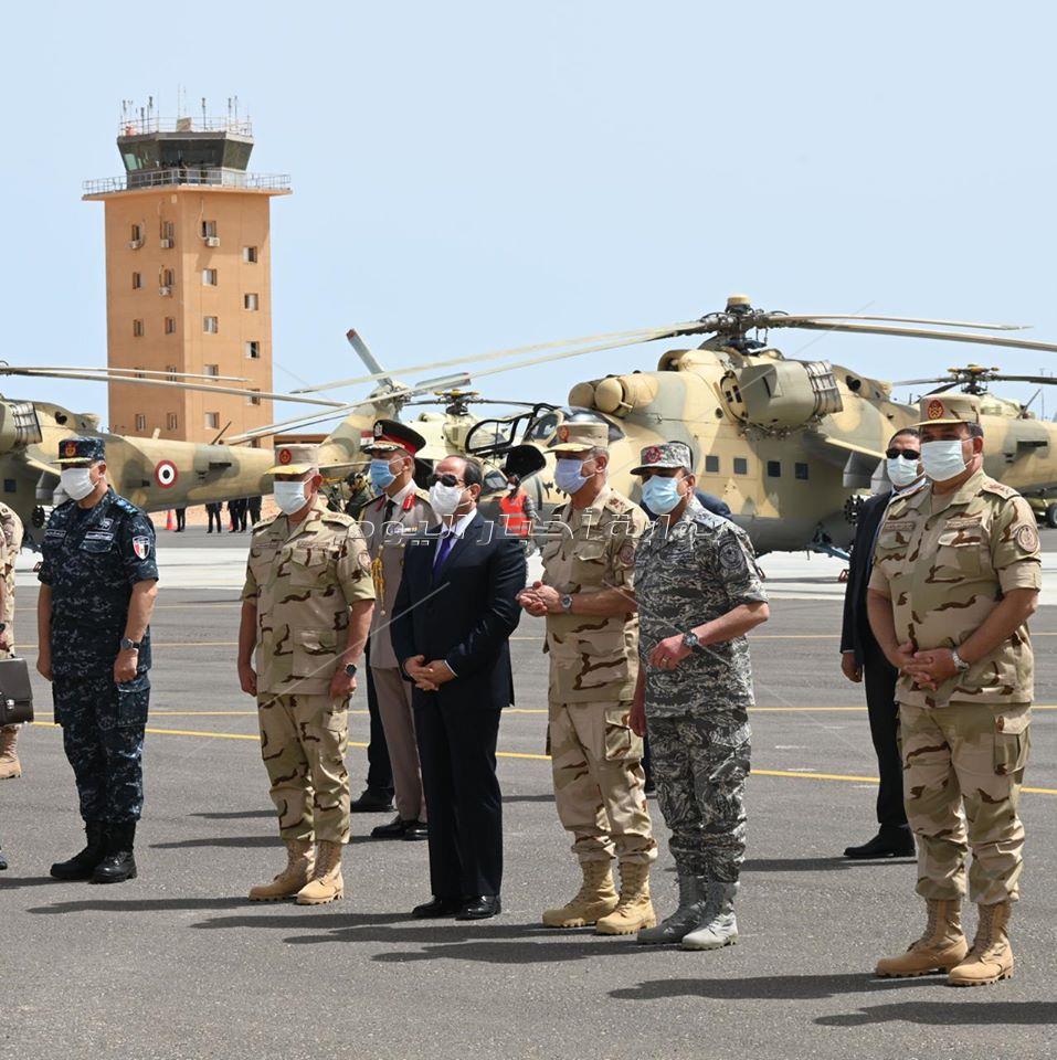 الرئيس عبد الفتاح السيسي في المنطقة الغربية العسكرية