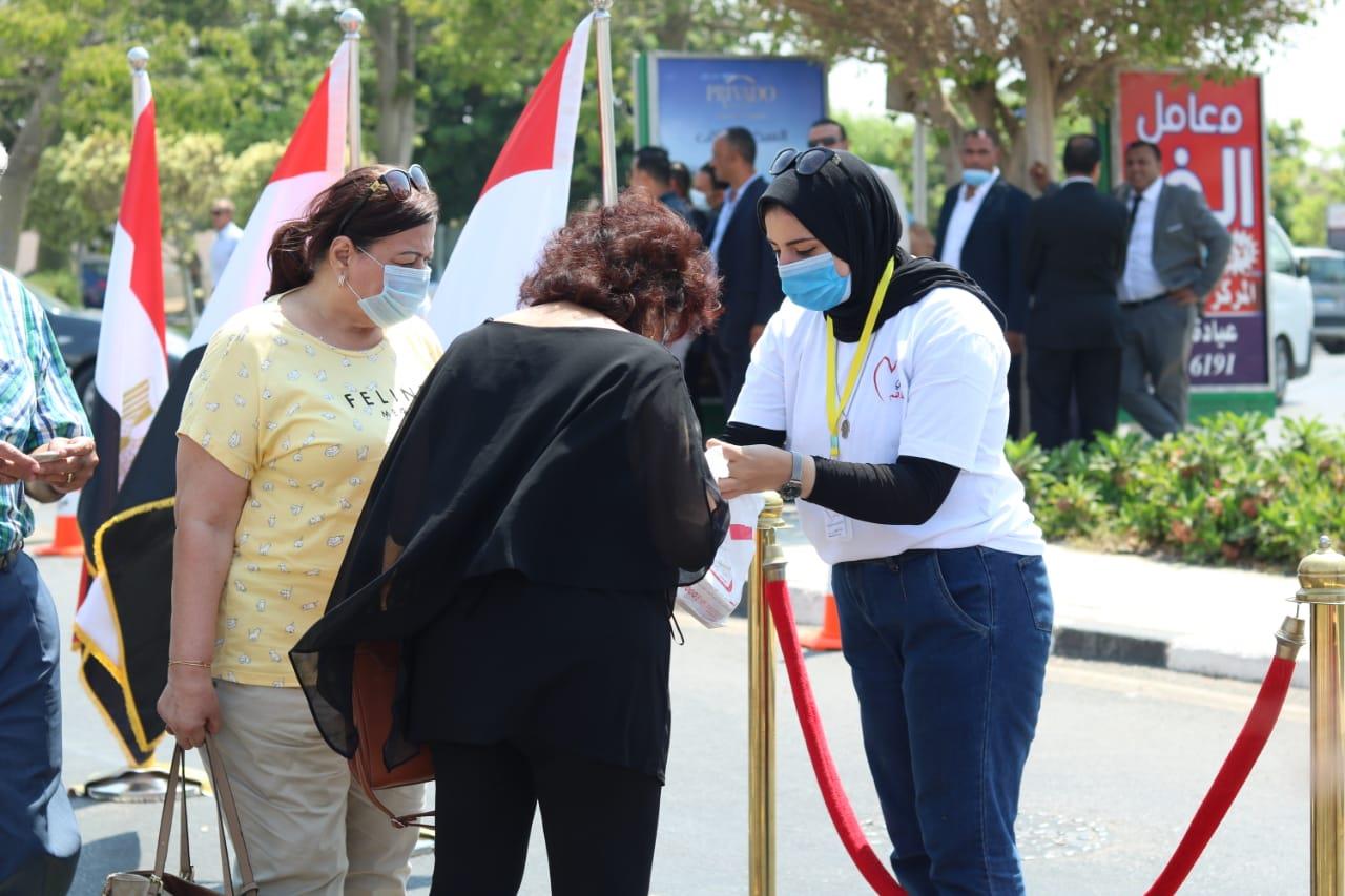 إقبال النساء على الانتخابات يعكس وعي المرأة المصرية