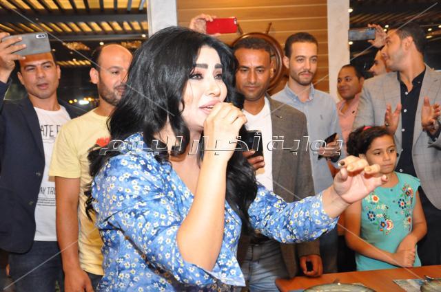 صوفينار وكاريكا ونجوم الرياضة في حفل افتتاح أحد المطاعم