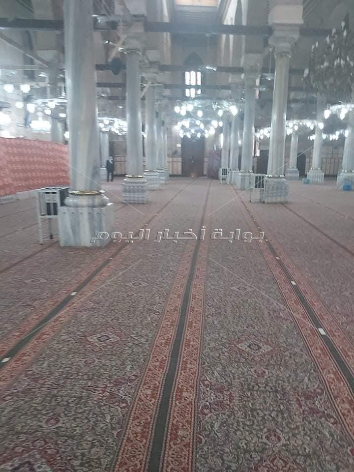  مسجد الحسين يفتح أبوابه لاستقبال المصلين لأداء الجمعة الأولى بعد توقف 6 أشهر