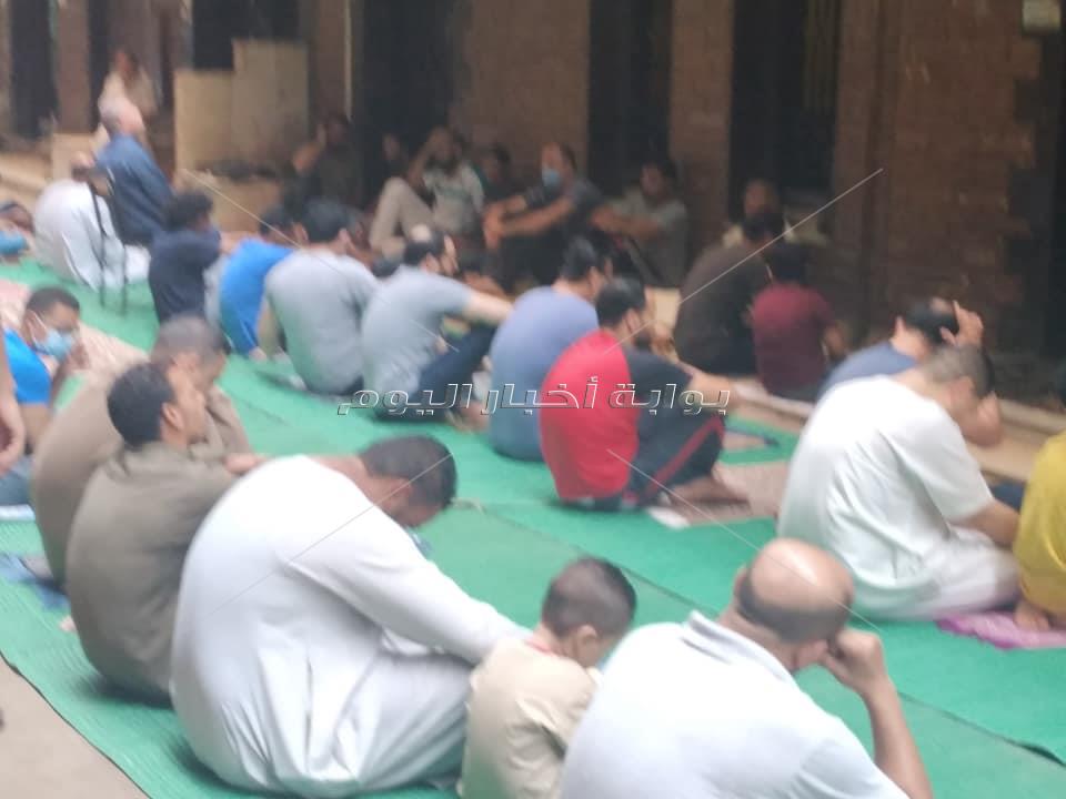  توافد المصلين بالمساجد بالمعادى في اول جمعة بعد كورونا