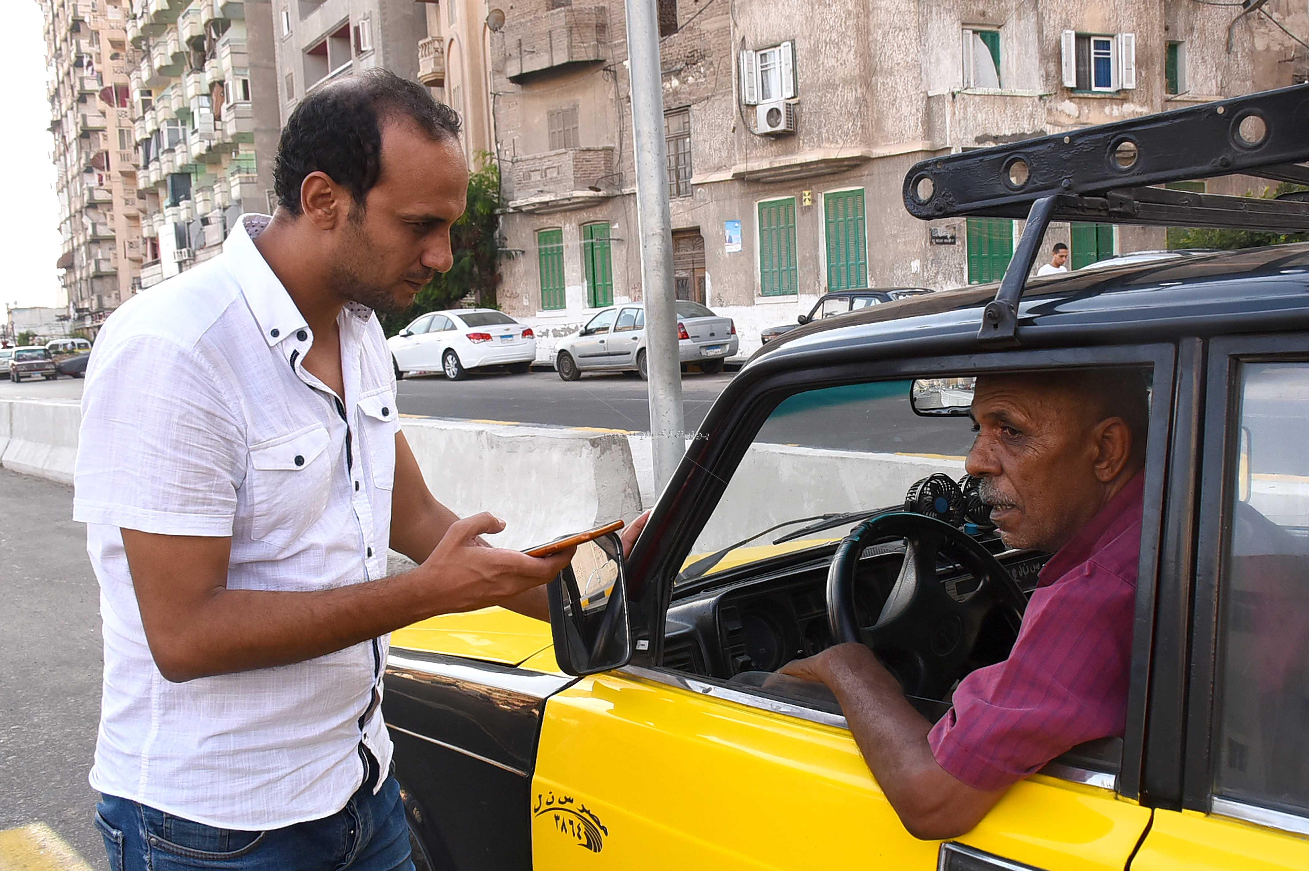 صور|مواطنو الإسكندرية عن محور المحمودية:" نقلة حضارية غيرت حياتنا"