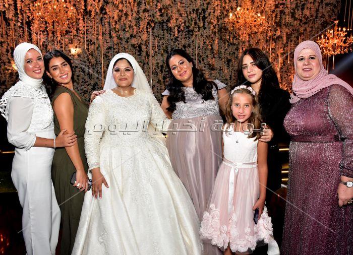 نجوم مسرح مصر يحتفلون بزفاف شقيقة مصطفى خاطر