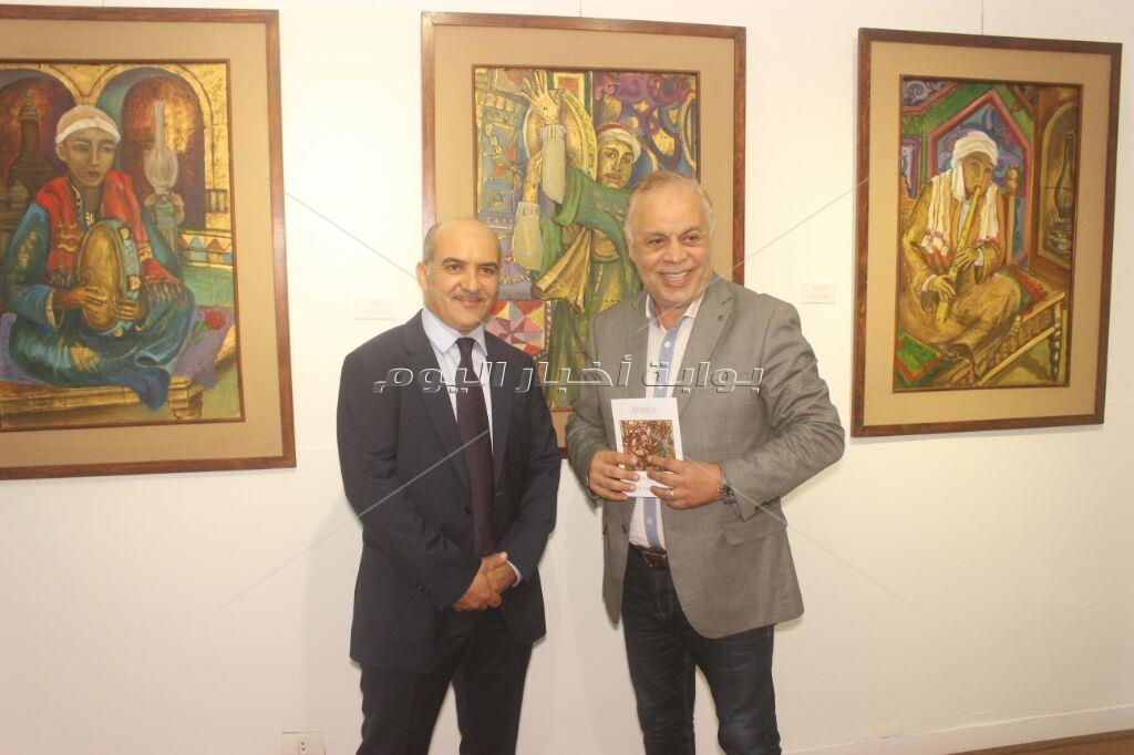 أشرف زكي يحضر افتتاح معرض "ذكريات" للفنان إسلام عمر النجدي