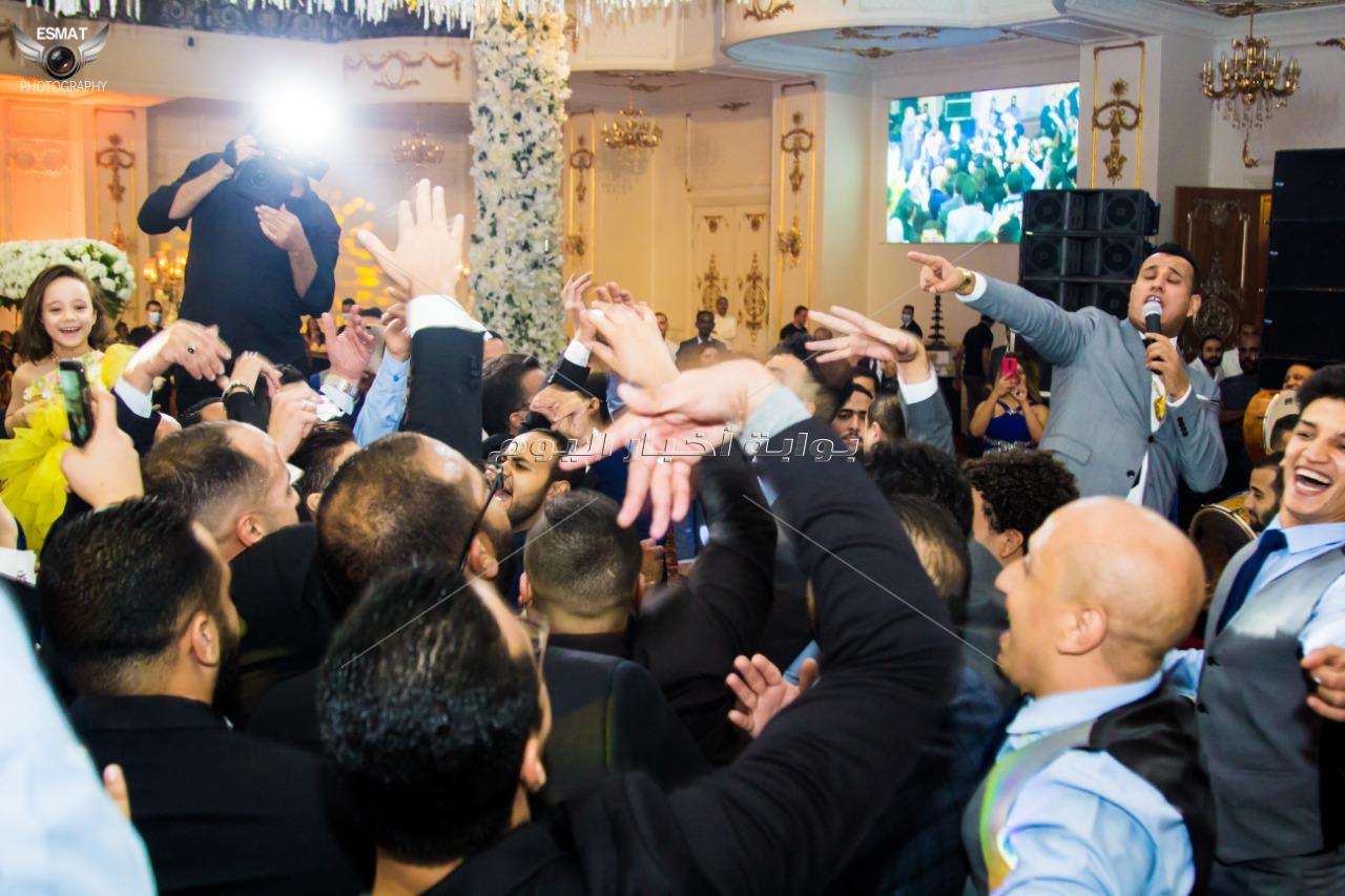  يسرا تتواجد في زفاف «أحمد وإسراء».. والليثي نجم الحفل