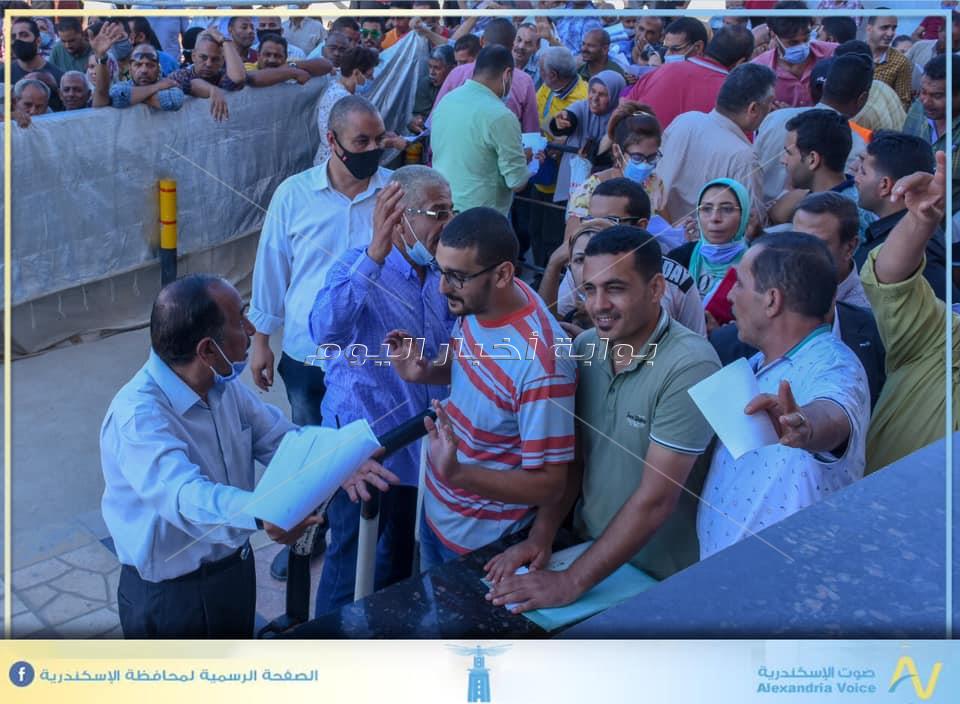 سرادقات انتظار لتقليل التزاحم بين المتقدمين للتصالح بالإسكندرية  
